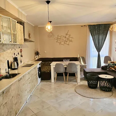 Апартамент Gg Garden Deluxe